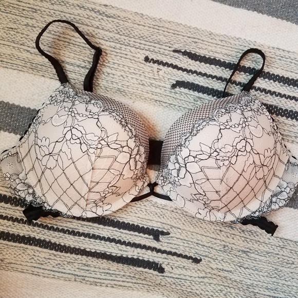 Victoria's Secret Other - Victoria's secret bra
